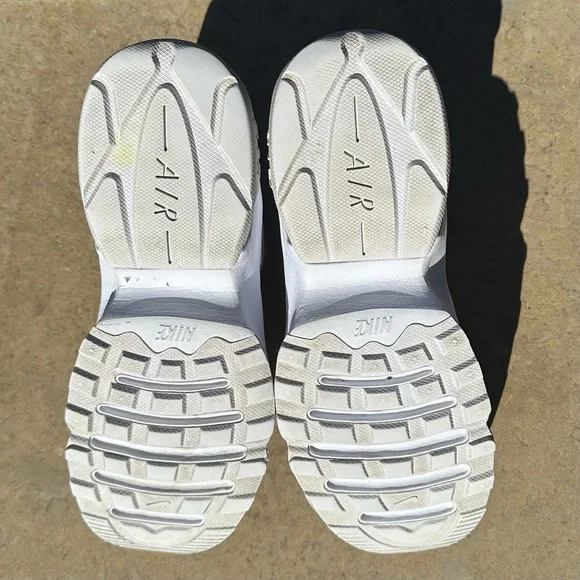 Size 5Y (6.5 Women’s) - Nike Air Force 1 LV8 3 Low Wheat - Picture 8 of 9